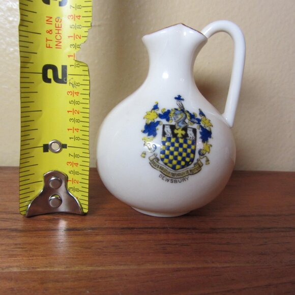 W.H. Goss crested heraldry china vintage Dewsbury (GC040 Grace) - Picture 10 of 12
